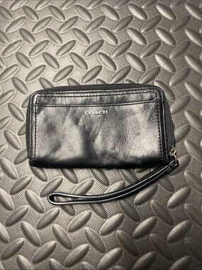 Coach  Small Black Leather Purse Credit Card Slots